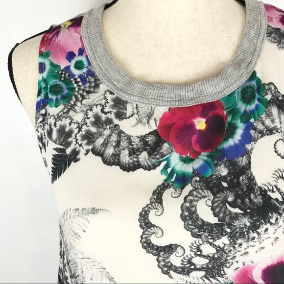 Zara Floral Keyhole Blouse Back Sleeveless Tunic Womens Sz Med Crewneck White - Picture 8 of 8